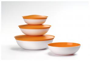  photo Tupperware